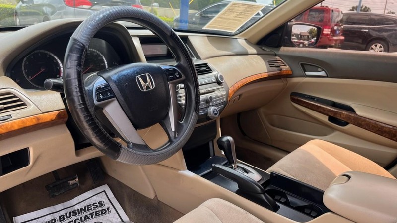 Honda Accord Sedan Vehicle Image 05