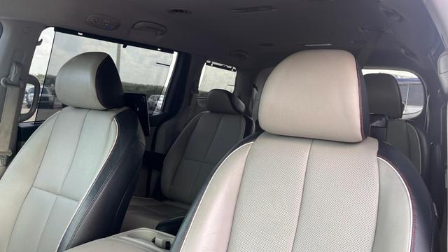 Kia Sedona Vehicle Image 04