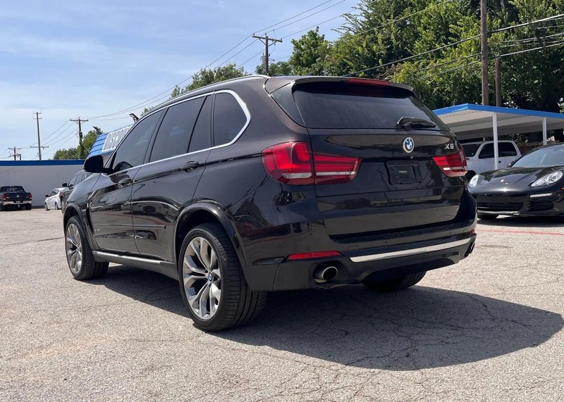 BMW X5 Vehicle Image 07