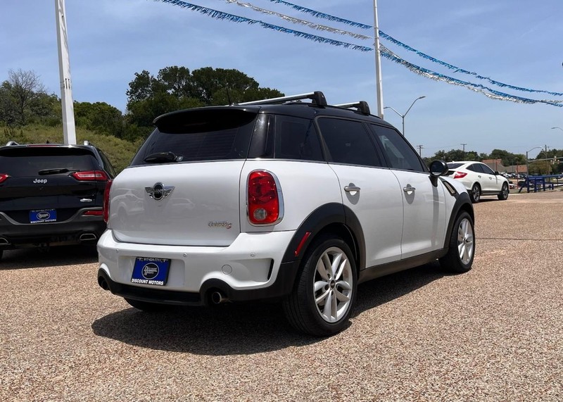 MINI Cooper Countryman Vehicle Image 04