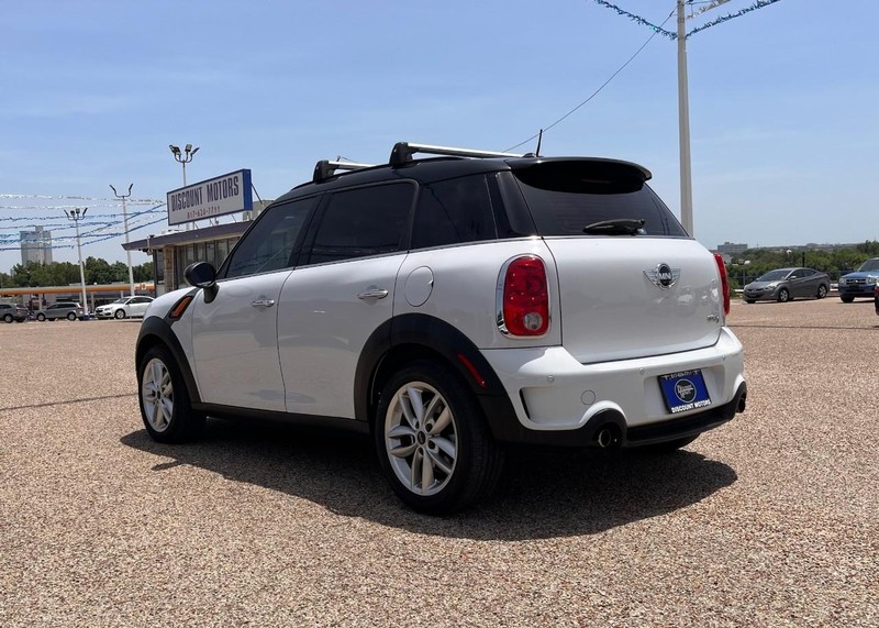 MINI Cooper Countryman Vehicle Image 07