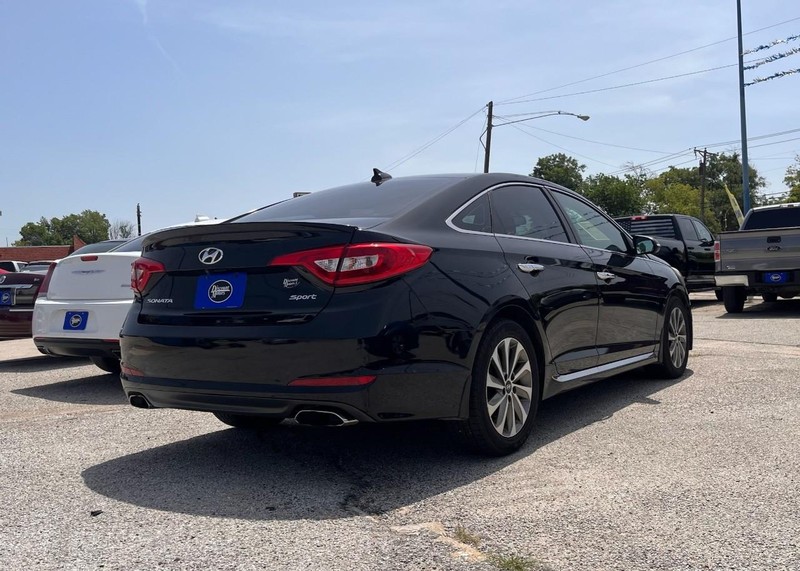 Hyundai Sonata Vehicle Image 04