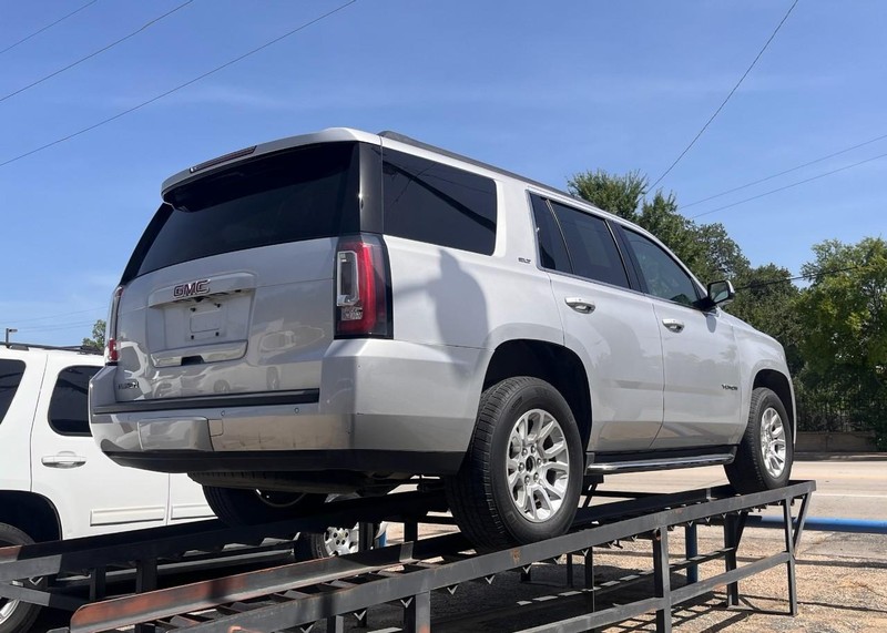 GMC Yukon Vehicle Image 04