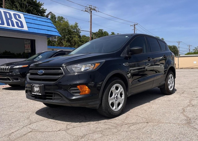 Ford Escape Vehicle Image 02