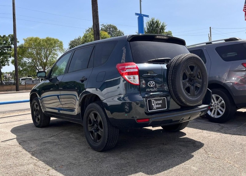 Toyota RAV4 Vehicle Image 07
