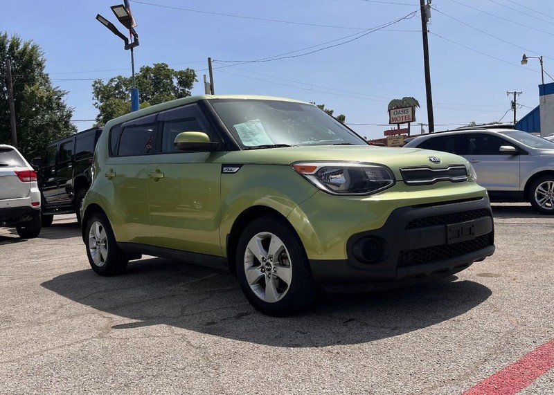 Kia Soul Vehicle Image 03