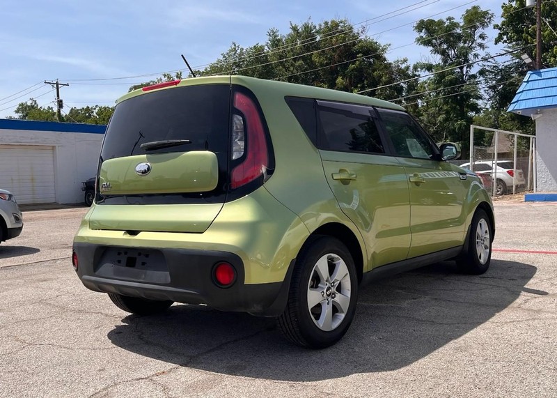 Kia Soul Vehicle Image 04