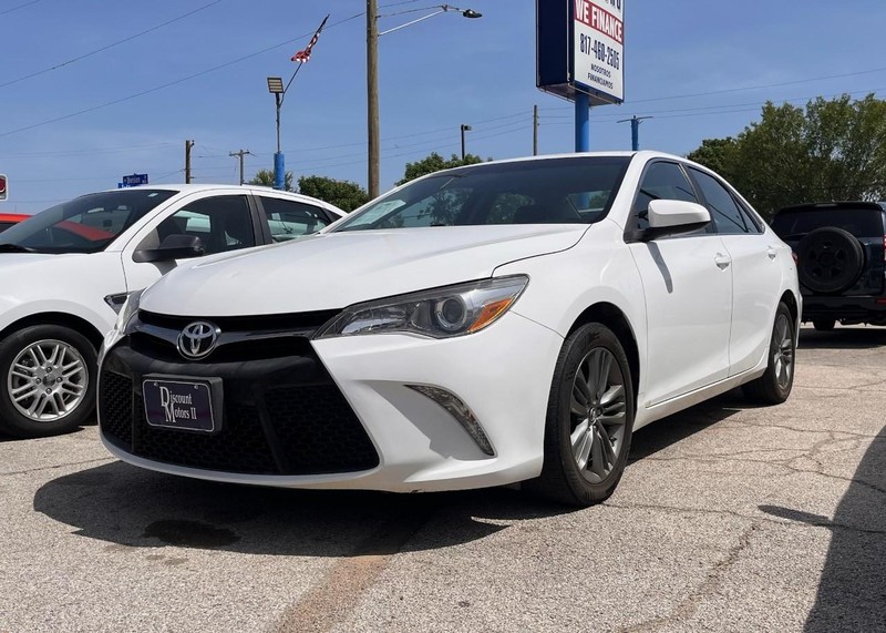 Toyota Camry Vehicle Image 02