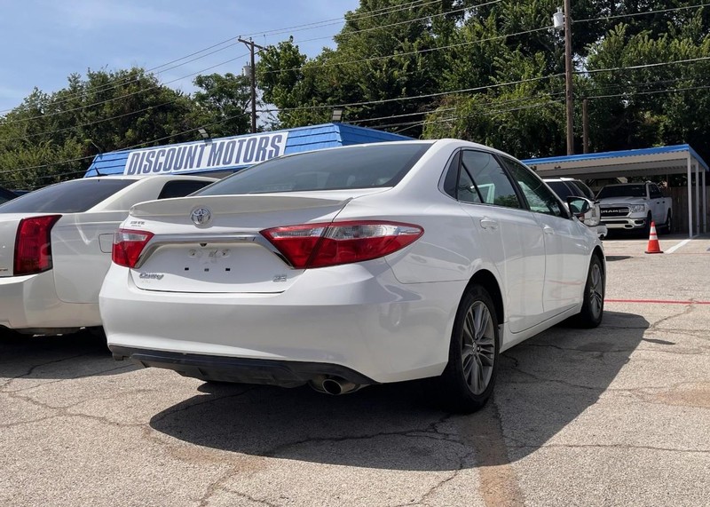 Toyota Camry Vehicle Image 05