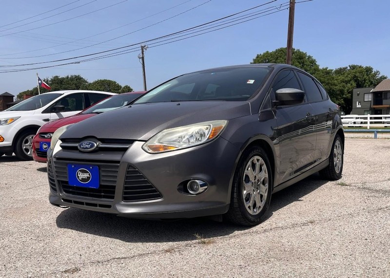 Ford Focus Vehicle Image 02