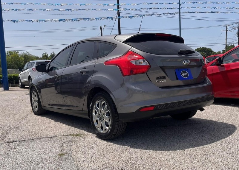 Ford Focus Vehicle Image 07