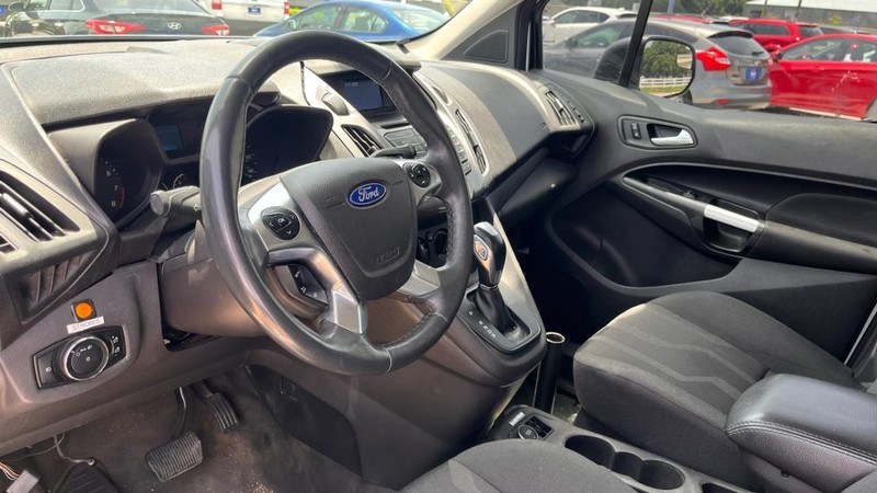 Ford Transit Connect Vehicle Image 05