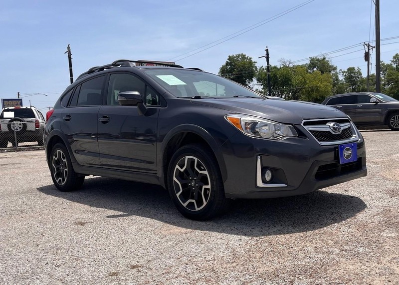 Subaru Crosstrek Vehicle Image 03