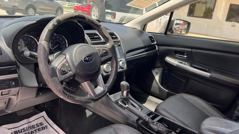Subaru Crosstrek Vehicle Image 05