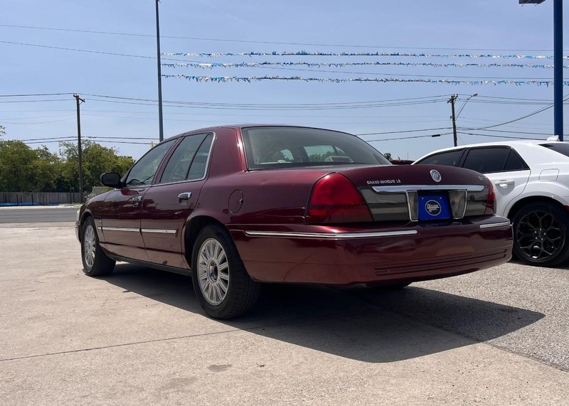Mercury Grand Marquis Vehicle Image 07