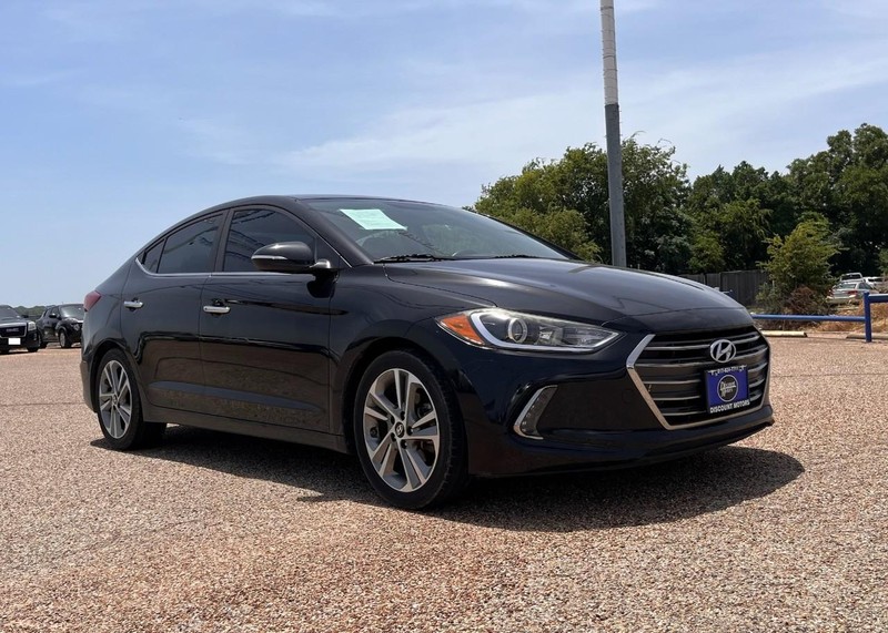 Hyundai Elantra Vehicle Image 03