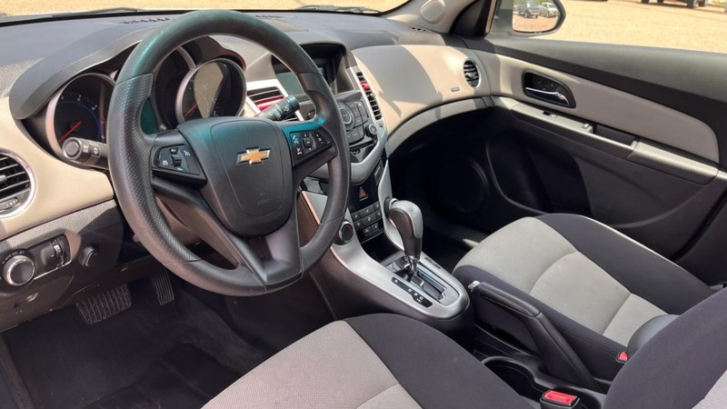 Chevrolet Cruze Vehicle Image 05