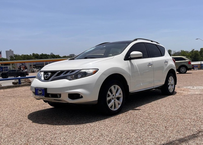 Nissan Murano Vehicle Image 02
