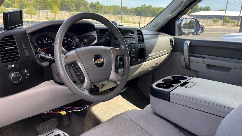 Chevrolet Silverado 1500 Vehicle Image 05