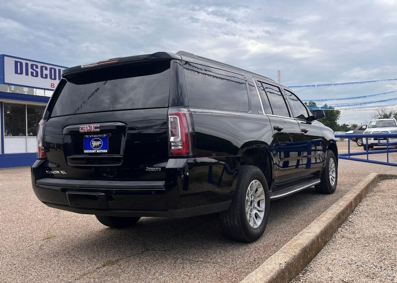 GMC Yukon XL Vehicle Image 04