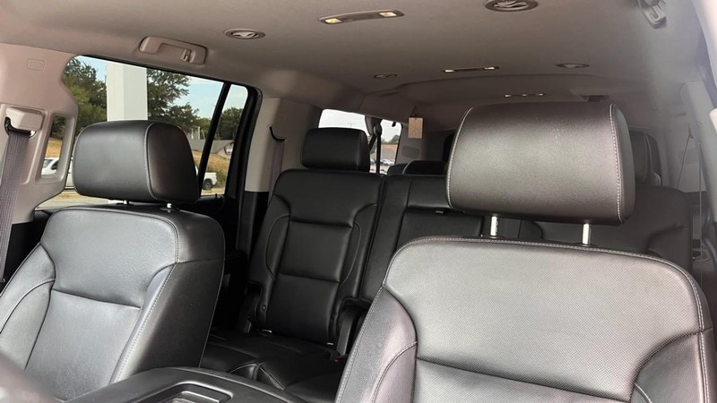 GMC Yukon XL Vehicle Image 06