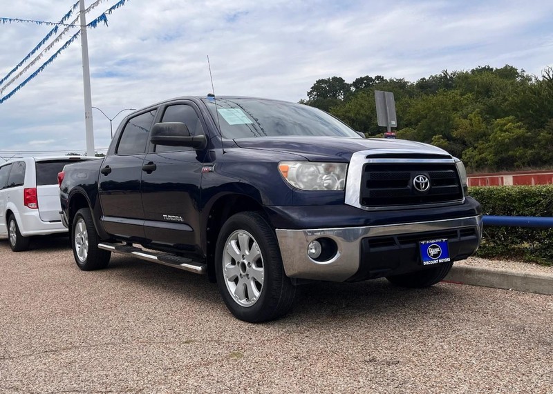 Toyota Tundra 2WD Truck Vehicle Image 03