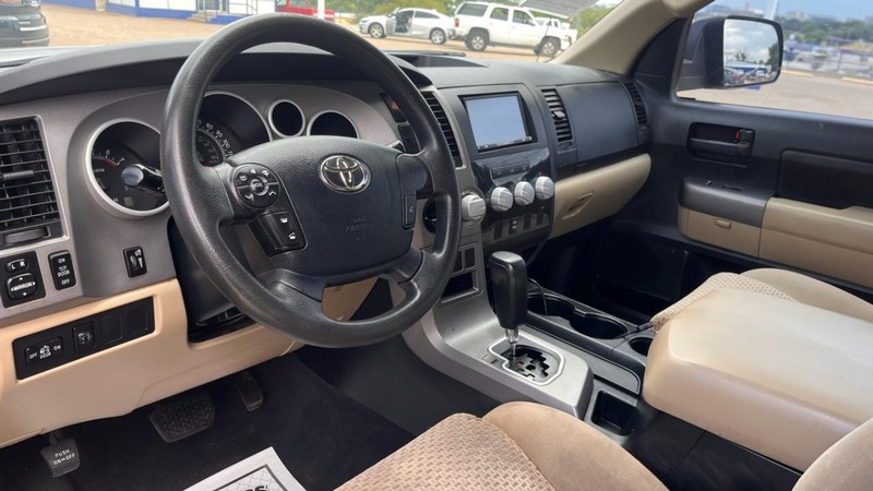 Toyota Tundra 2WD Truck Vehicle Image 05