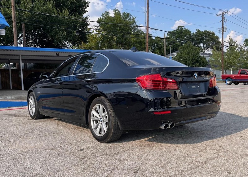 BMW 5 Series Vehicle Image 06