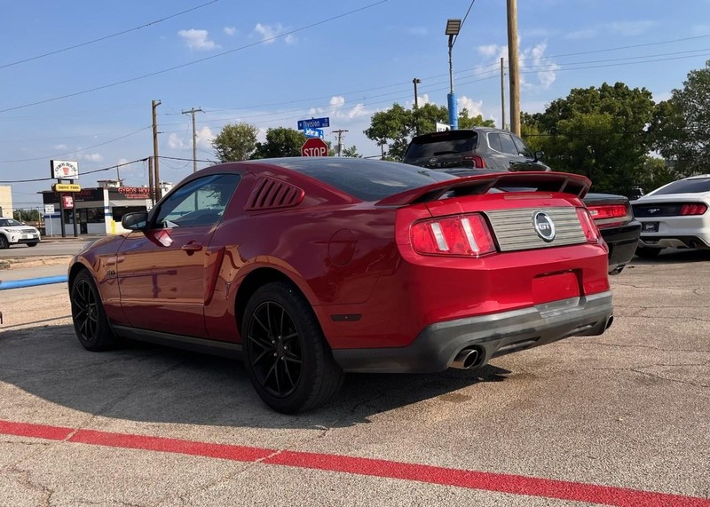 Ford Mustang Vehicle Image 07
