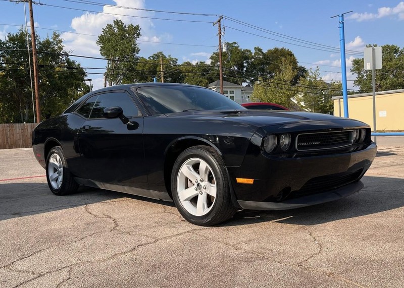 Dodge Challenger Vehicle Image 03