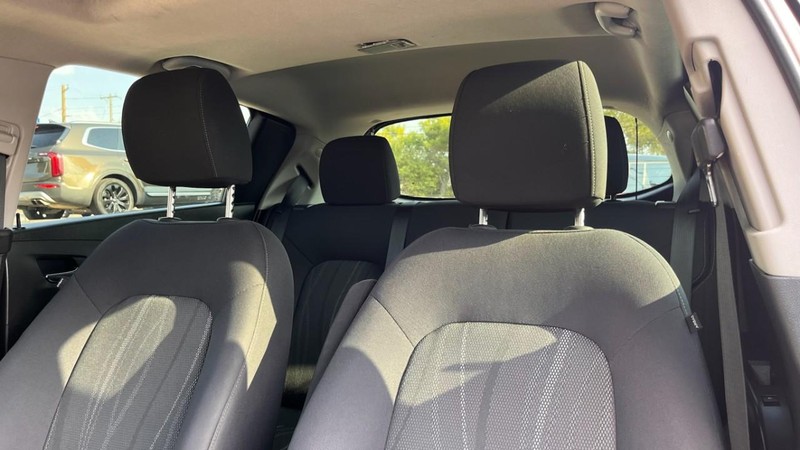 Chevrolet Sonic Vehicle Image 06