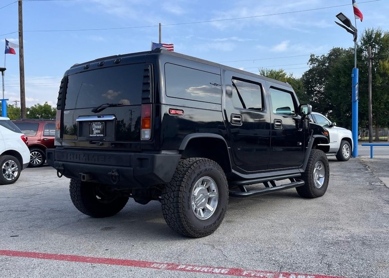 HUMMER H2 Vehicle Image 04