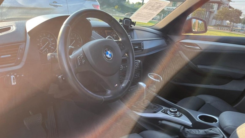 BMW X1 Vehicle Image 05