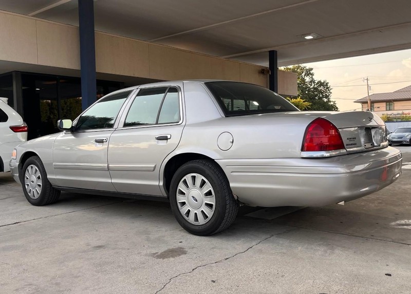 Ford Police Interceptor Vehicle Image 07