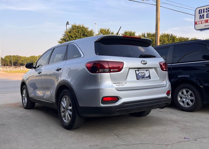 Kia Sorento Vehicle Image 08