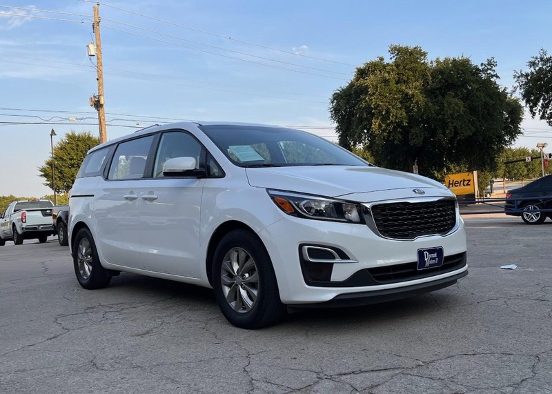 Kia Sedona Vehicle Image 03