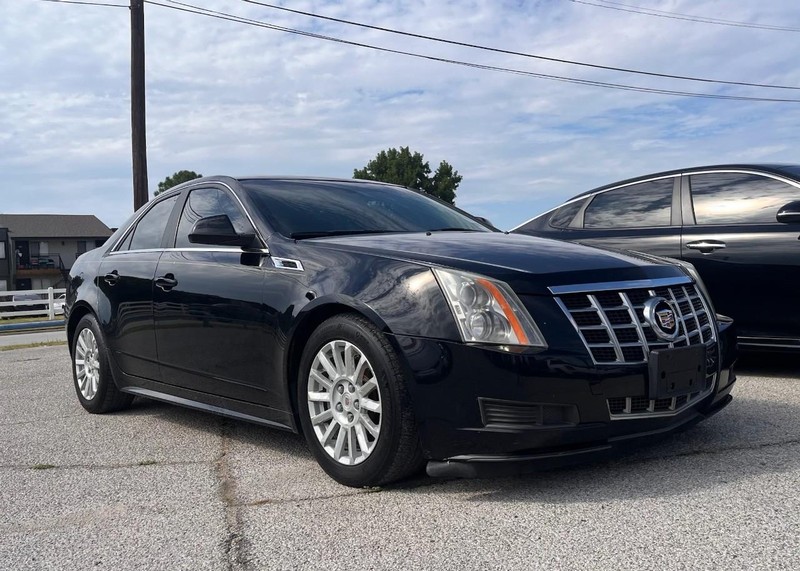 Cadillac CTS Sedan Vehicle Image 03