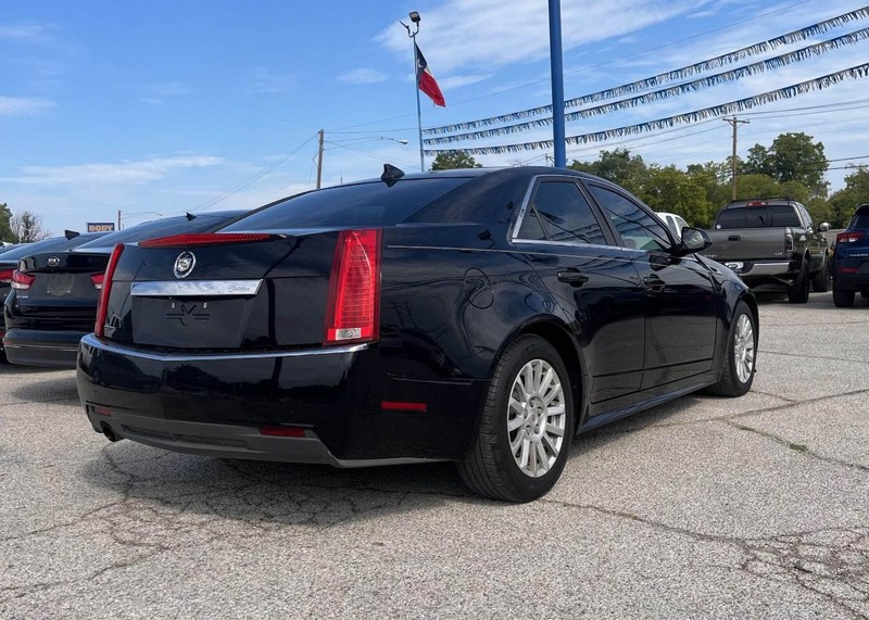 Cadillac CTS Sedan Vehicle Image 04