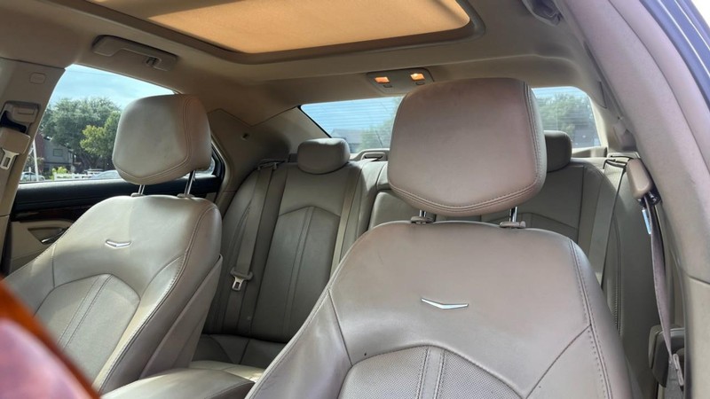 Cadillac CTS Sedan Vehicle Image 06