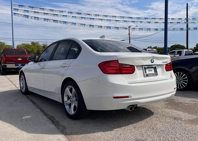 BMW 3 Series Vehicle Image 07