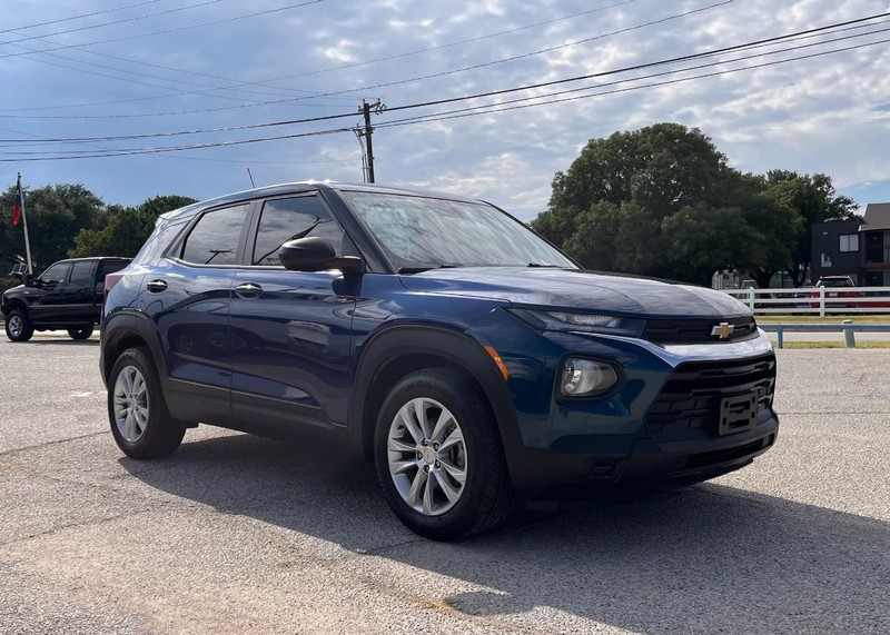 Chevrolet TrailBlazer Vehicle Image 03