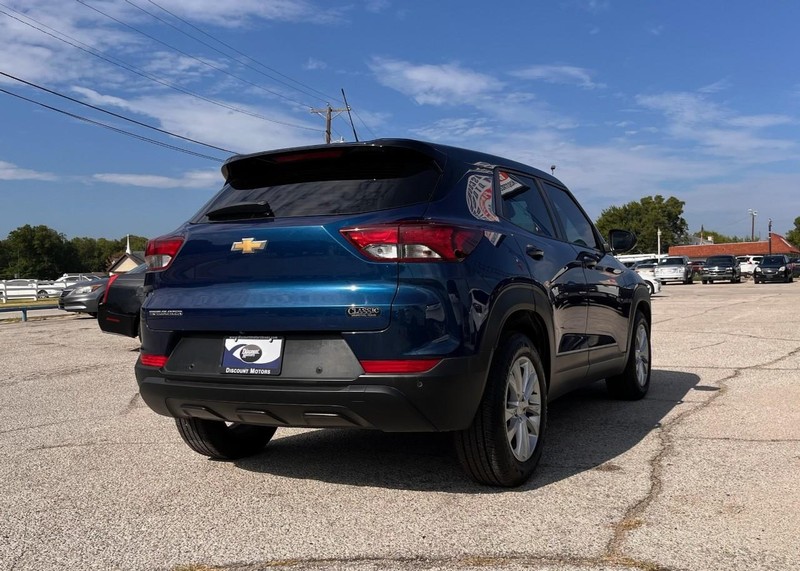 Chevrolet TrailBlazer Vehicle Image 04