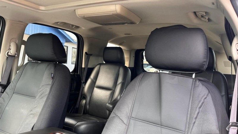 GMC Yukon Vehicle Image 06