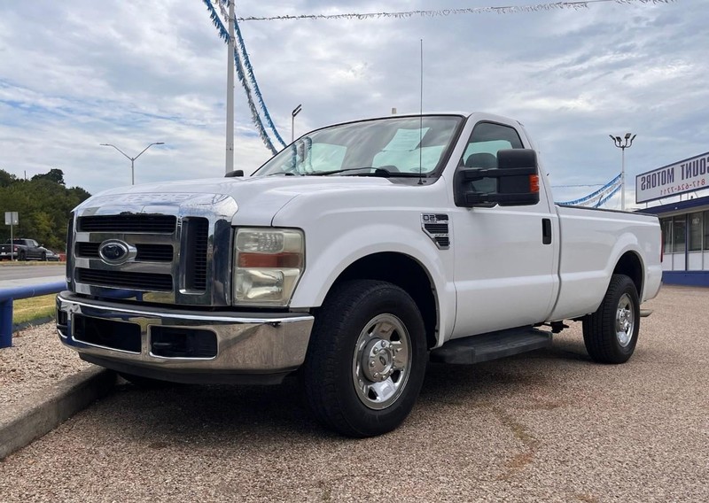 Ford Super Duty F-250 SRW Vehicle Image 02
