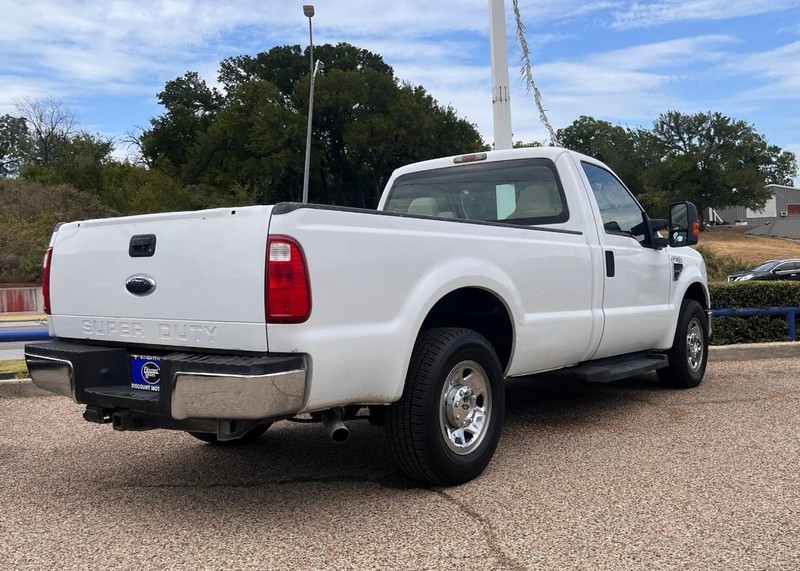 Ford Super Duty F-250 SRW Vehicle Image 05