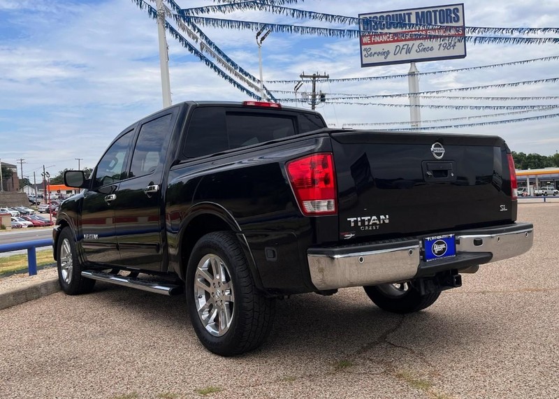 Nissan Titan Vehicle Image 07