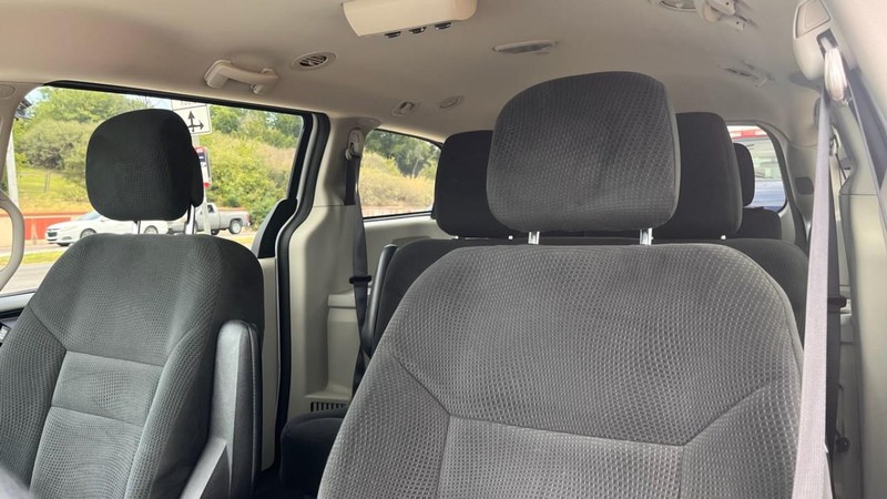 Dodge Grand Caravan Vehicle Image 06