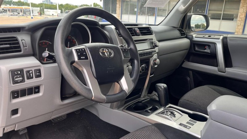 Toyota 4Runner Vehicle Image 05
