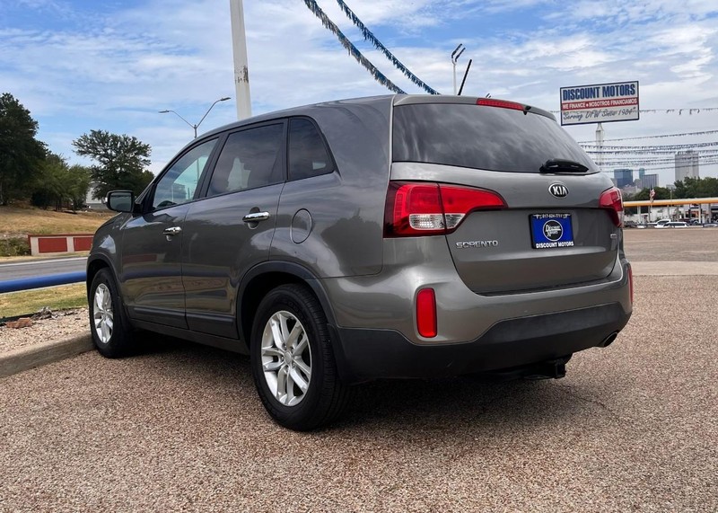 Kia Sorento Vehicle Image 07