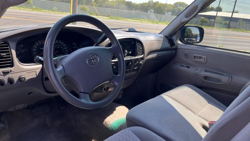 Toyota Tundra Vehicle Image 04